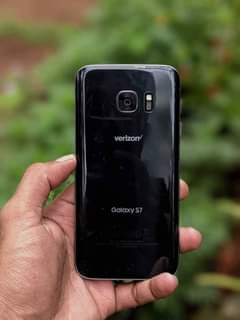 A picture of Samsung galaxy s7 clean 32gb 4gbram Fingerprint At 200k Call