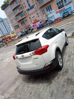 A picture of Foreign used Toyota RAV4