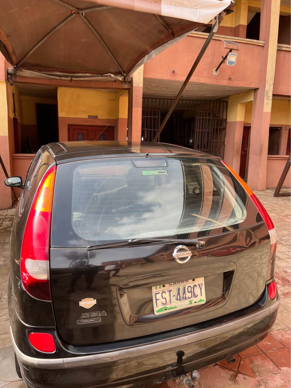 A picture of Nissan Almera Tino