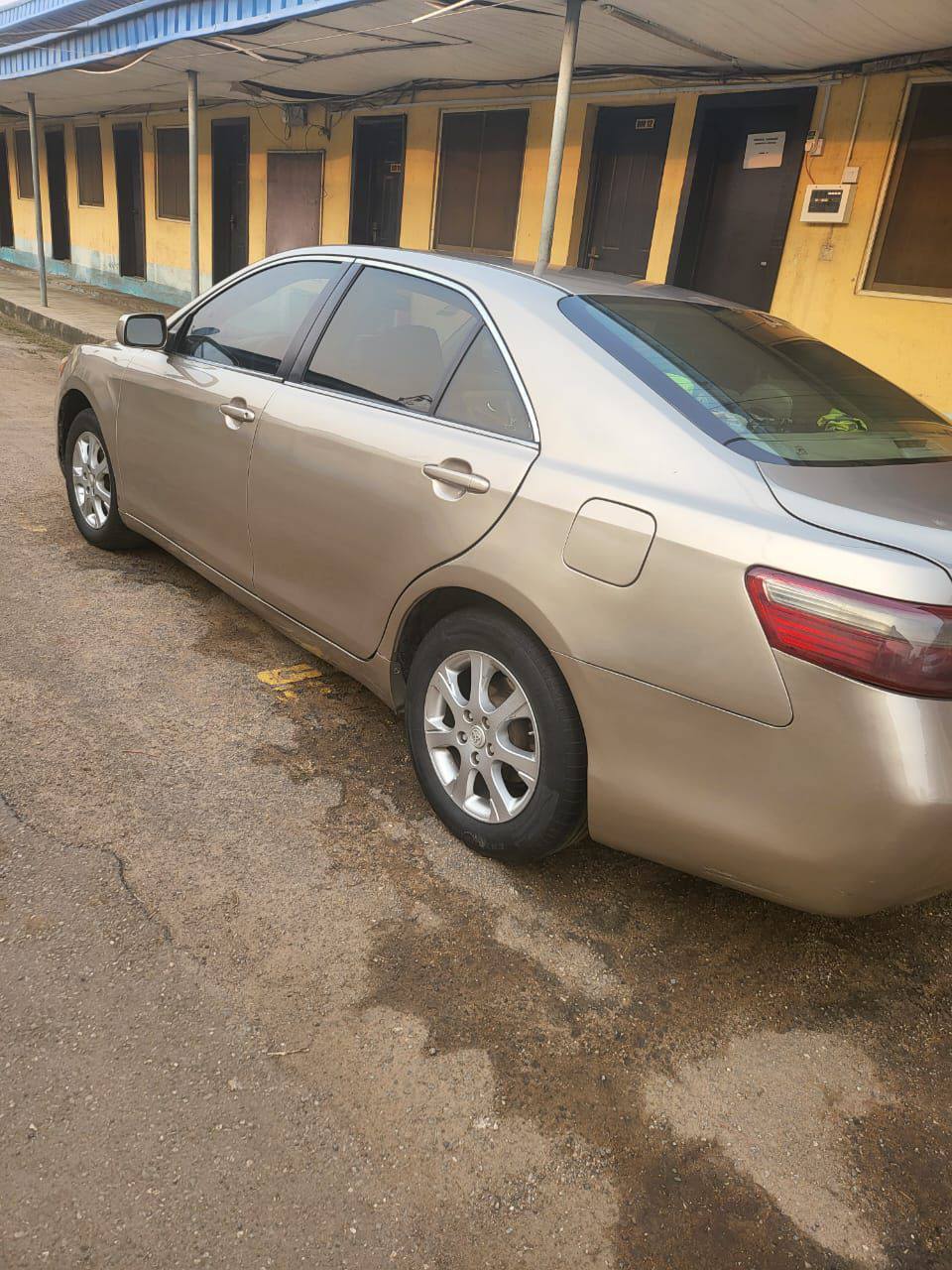 A picture of Complete Tokunbo Standard Toyota Camry 09
