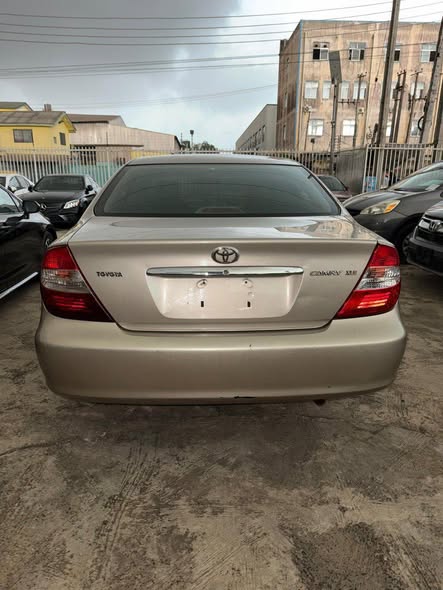 A picture of 2004 Toyota Camry