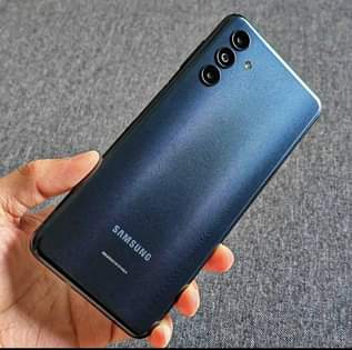 A picture of SAMSUNG GALAXY A04s