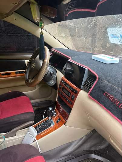 A picture of Toyota corolla Executive luxurious 03