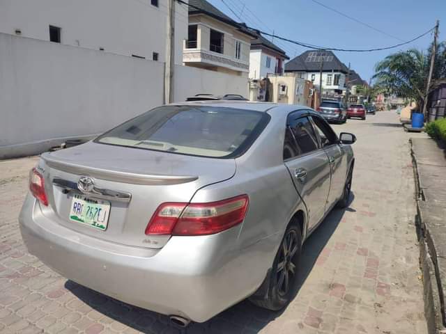 A picture of Toyota Camry 2008 XLE fullest option leather interior sun roof