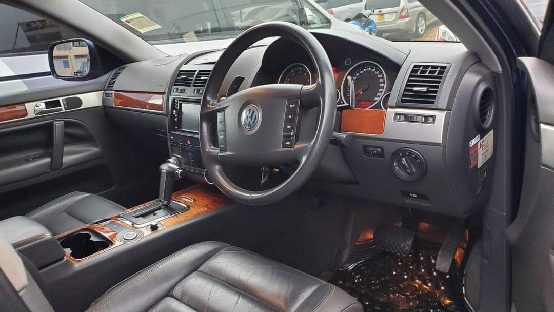 A picture of 2007 Volkswagen toureg Model 2007