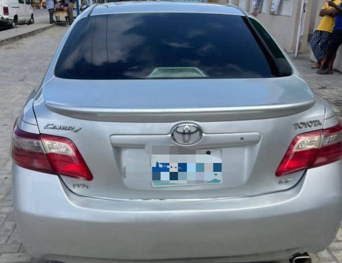 A picture of Toyota Camry 0 9