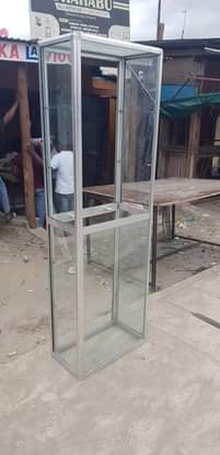 A picture of KABATI LA ALUMINIUM TV SHOWCASES