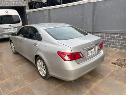 A picture of 2008 model Lexus