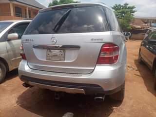 A picture of 2009 Ml 350 2008 registered