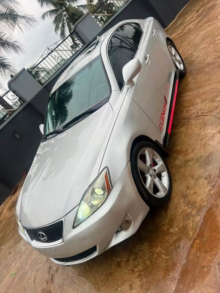 A picture of Lexus is 250