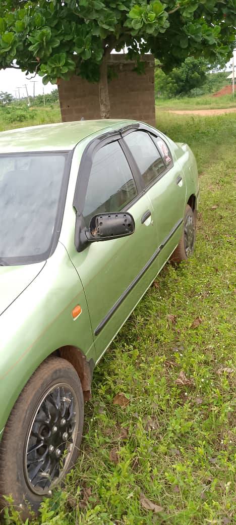 A picture of First body Nissan primera 2006 manual gear. Engine Gear AC