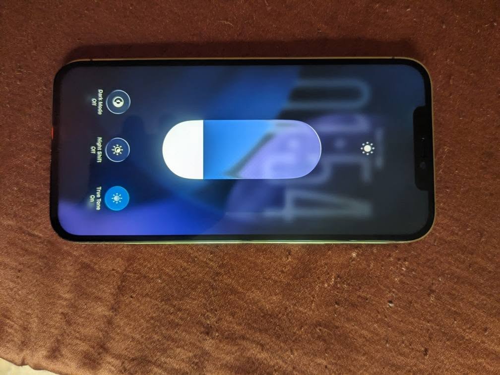 A picture of Iphone 12 pro max