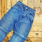 A picture of BOYFIREND JEANS