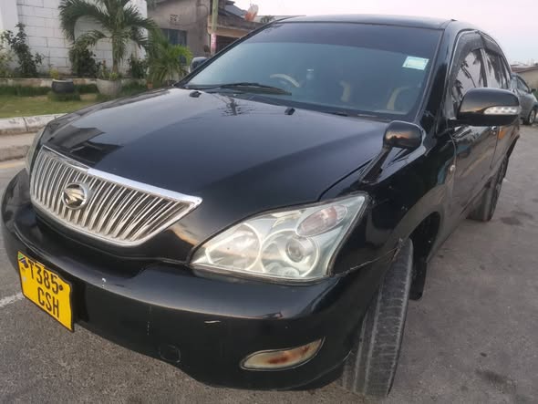 A picture of Toyota Harrier 0672847429