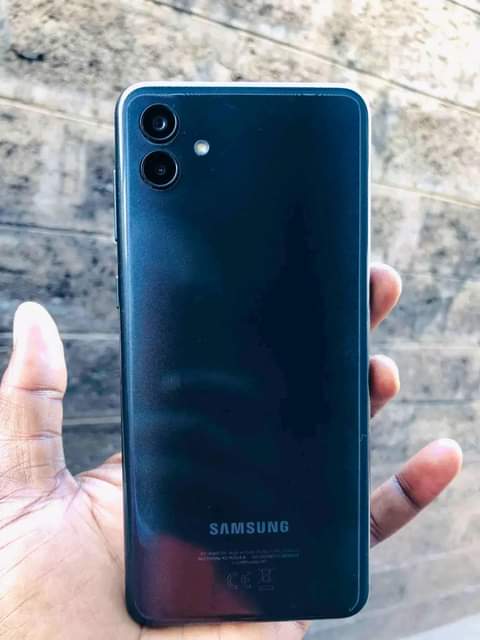A picture of SAMSUNG GALAXY A04