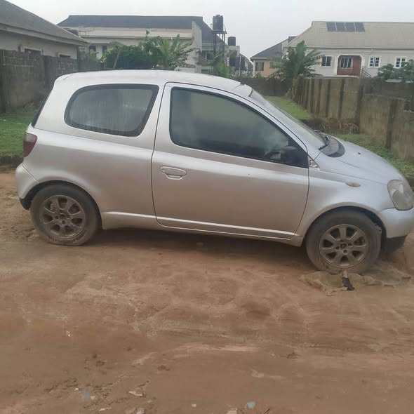 A picture of Toyota Yaris 2 Doors Manual Gear