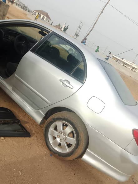A picture of Toyota Corolla 2004