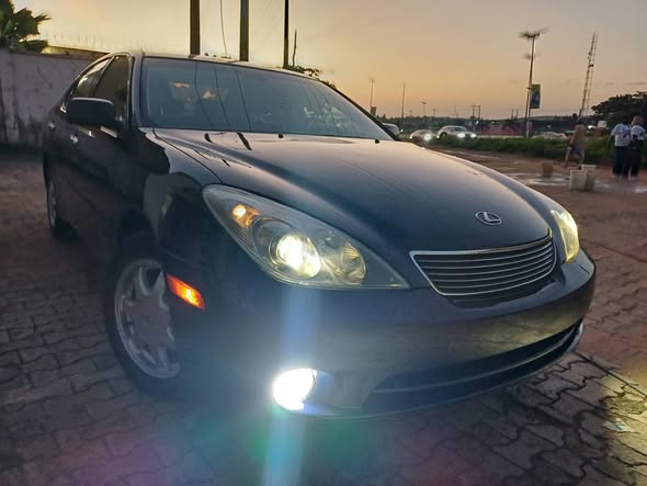 A picture of New arrival Still on detailing Lexus ES 330