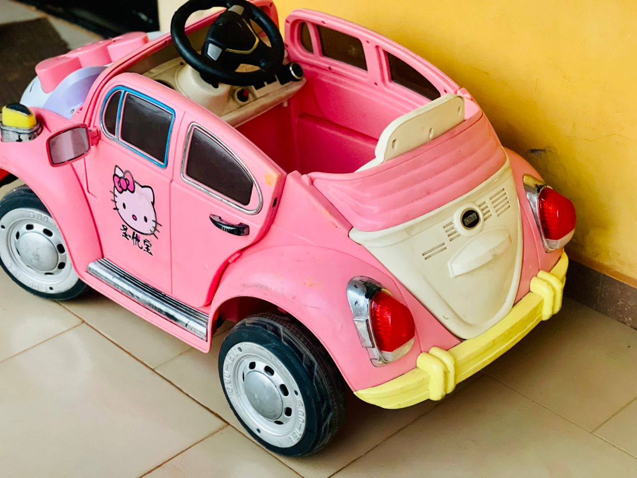 A picture of Baby car