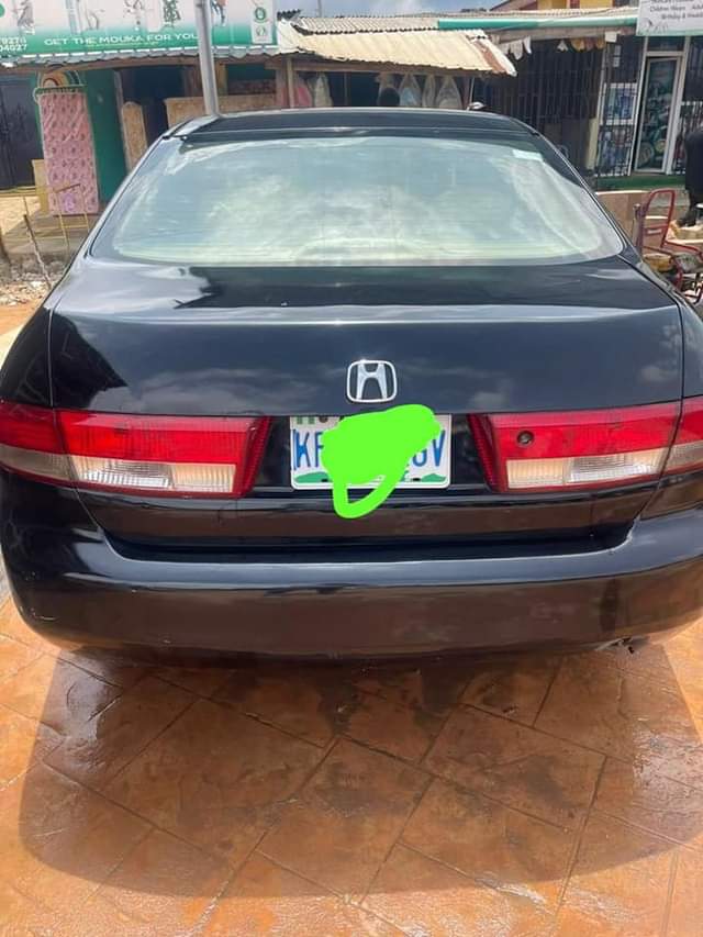 A picture of Honda accord 2004 model
