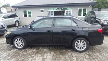 A picture of TOKUNBO Toyota corolla 2013 for sale Fabric interior Alloy wheels