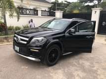A picture of Mercedes Benz GL 500 upgraded to 2023 with absolutely nothing
