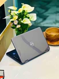A picture of Dell Latitude 3189 Touchscreen 