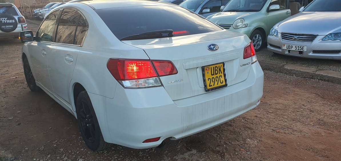 A picture of Subaru legacy b9 model 2009