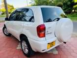 A picture of 2001 Toyota RAV4