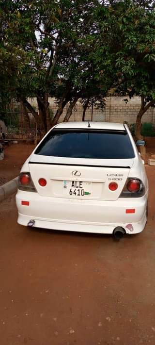 used toyota altezza