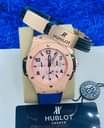 A picture of Wristwatch and bracelet