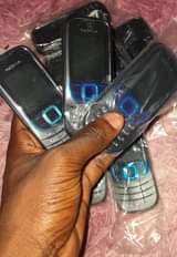 A picture of Nokia 2322 FULL BOX.. MPYAAA 