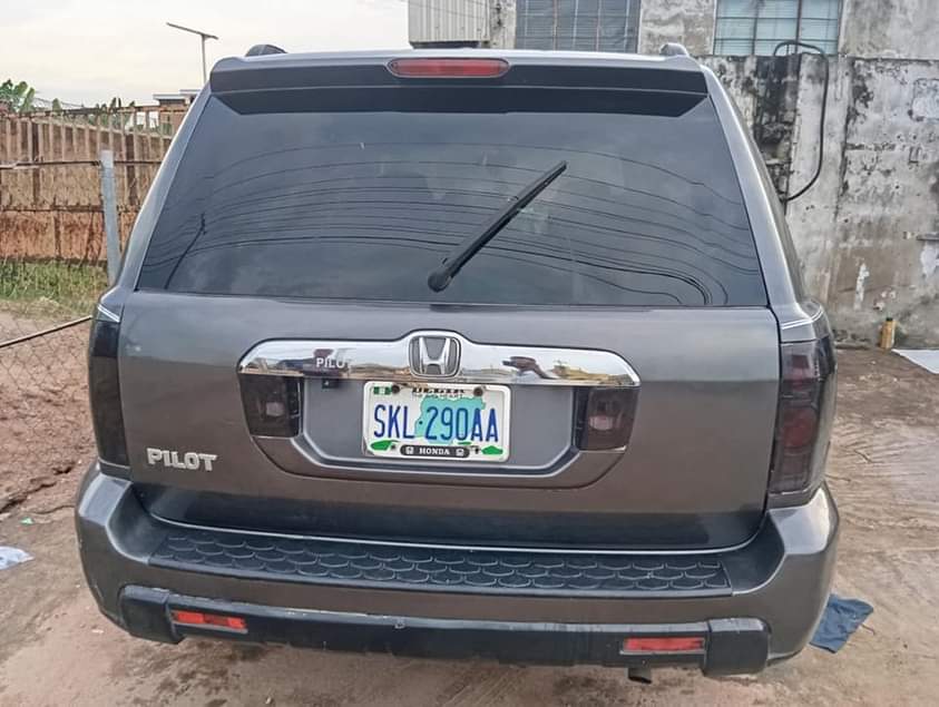 A picture of HONDA PILOT