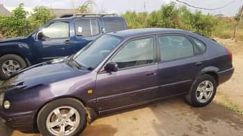 A picture of TOYOTA COROLLA EDITION 2000 from the direct owner Purely TOKUNBO