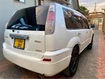A picture of NISSAN. XTRAIL OPEN ROOF