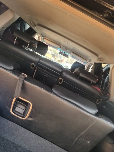 A picture of Toyota Kulger 2006 7 Seater