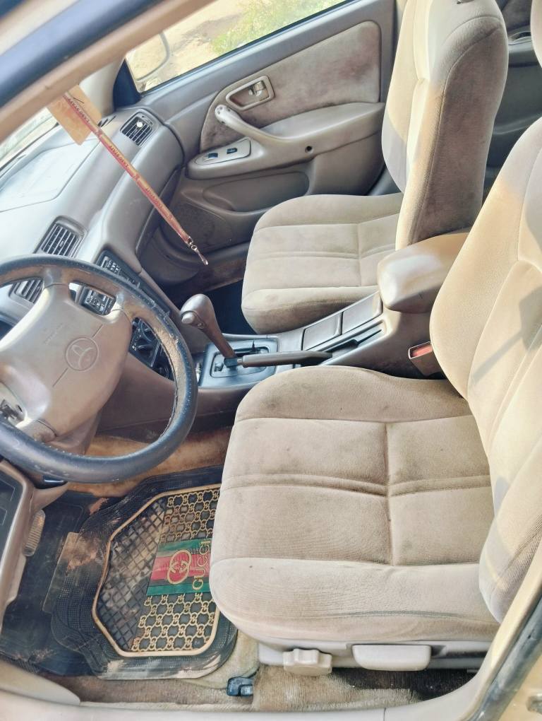 A picture of Toyota Camry le