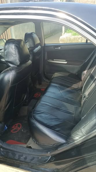A picture of Very sound Camry