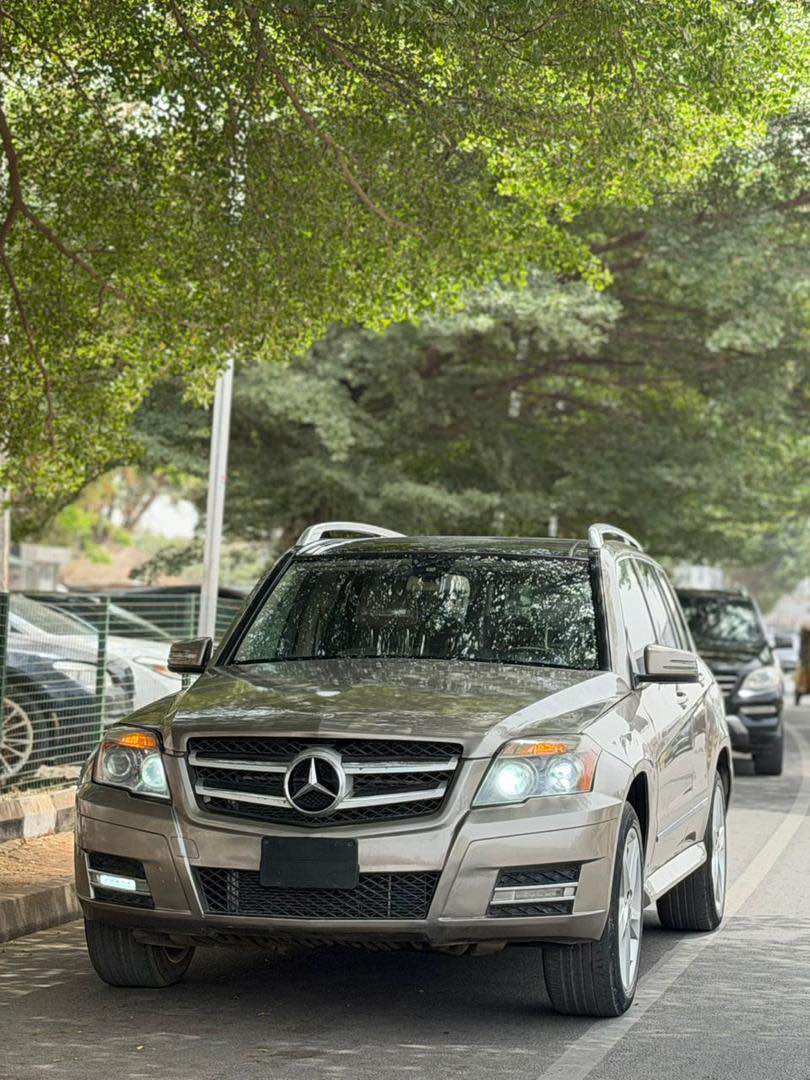 A picture of 2010 MERCEDES BENZ GLK350 4MATIC