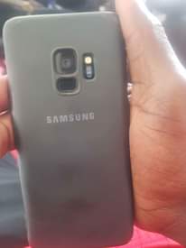 A picture of Samsung s9 plain 64gb
