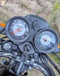 A picture of TVs 125 FULL DOCUMENTS TSH 850 000 Nipigie au Whatsapp