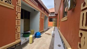A picture of House with 7 single room 2 double rooms for sale