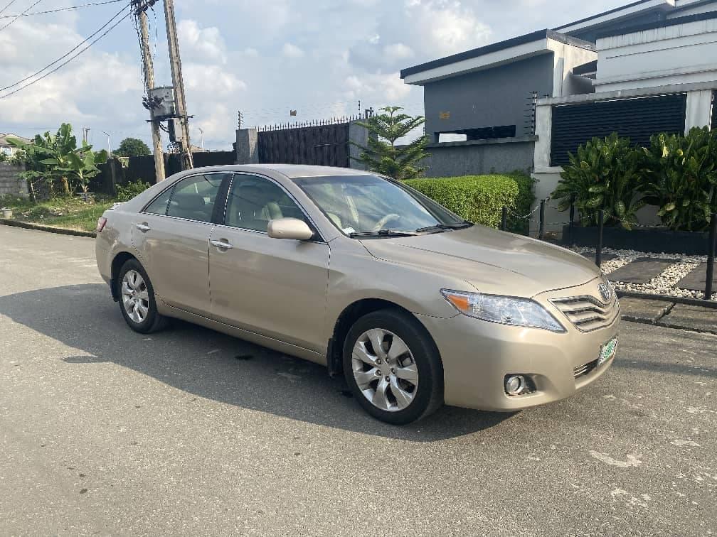 A picture of 2008 Toyota Camry spider