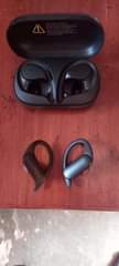 A picture of Earphones