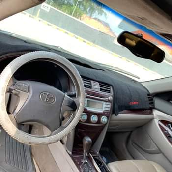 A picture of Toyota camry 07