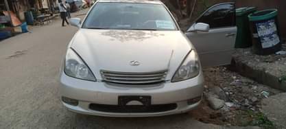 A picture of ES 330 available Clean interior and exterior Nothing to fix