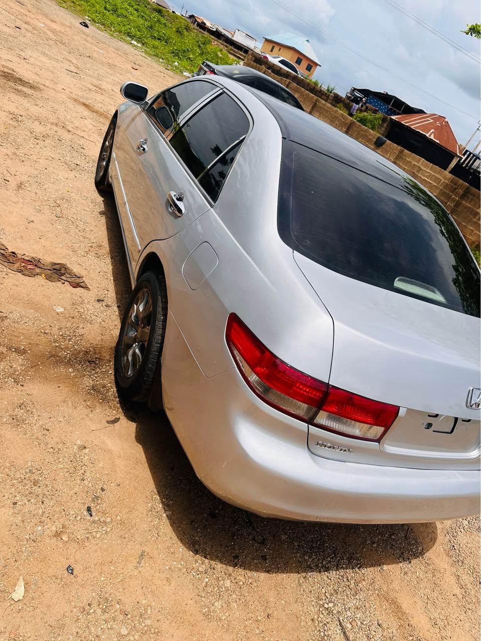 A picture of 2005 HONDA ACCORD
