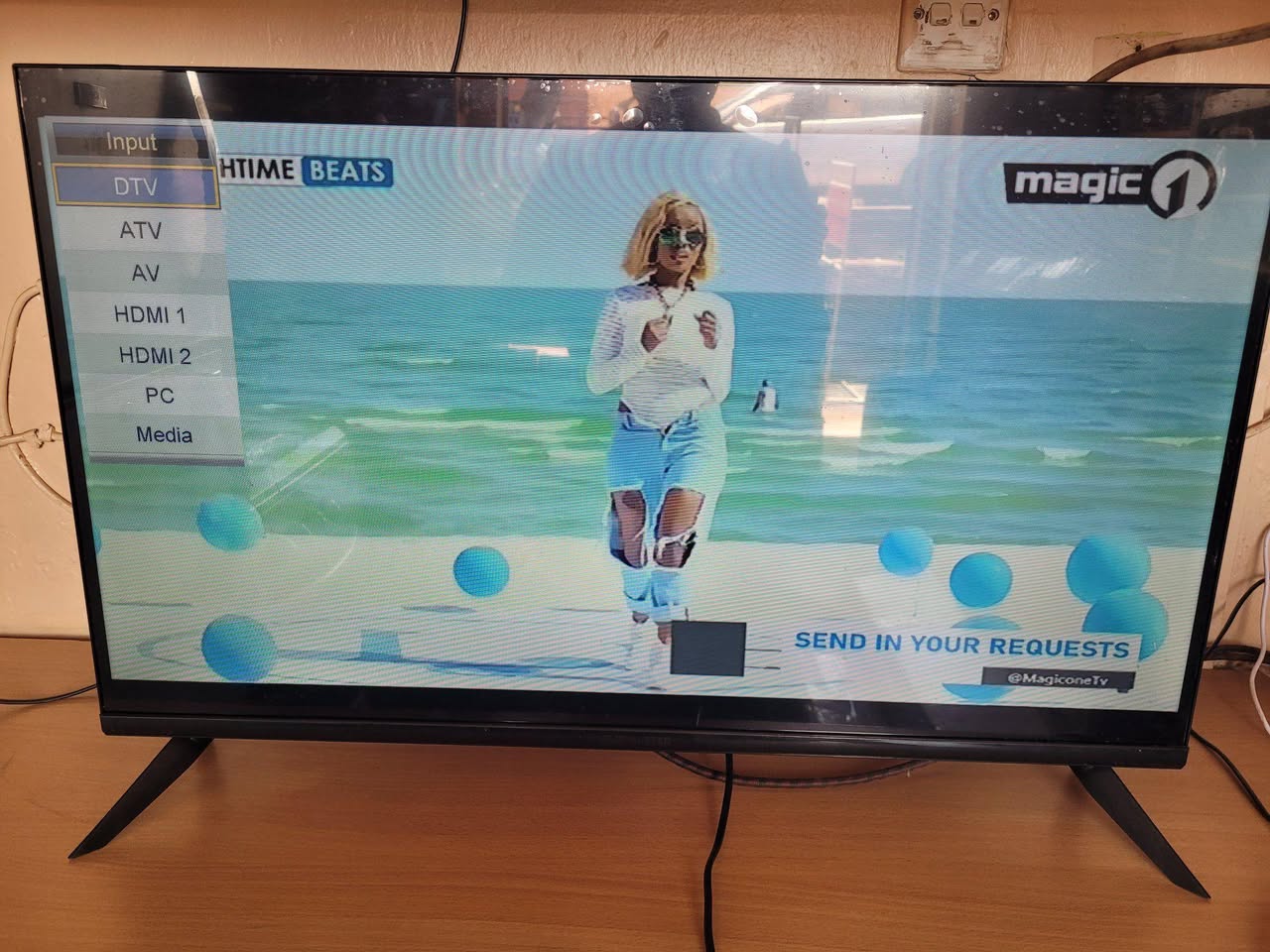 A picture of 32 inches Globalstar digital TV FREE to air frameless on