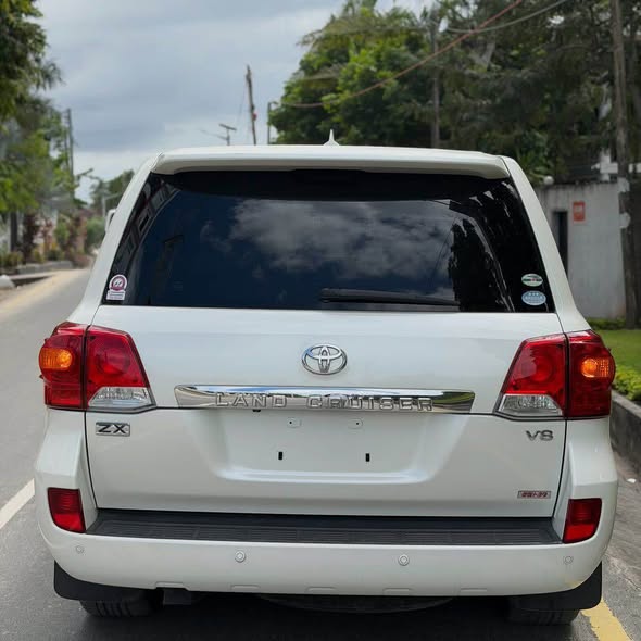 A picture of Toyota landcruiser zx for sale