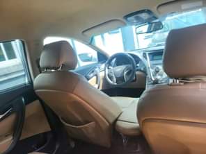 A picture of Hyundai azura 2012 2013 model still available for sale Ac